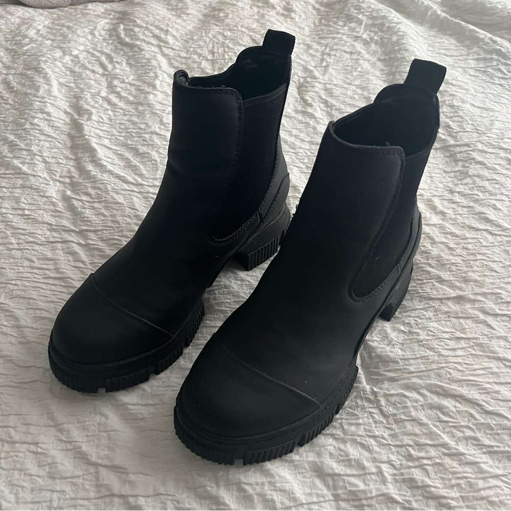 Nine West Rubber Boots